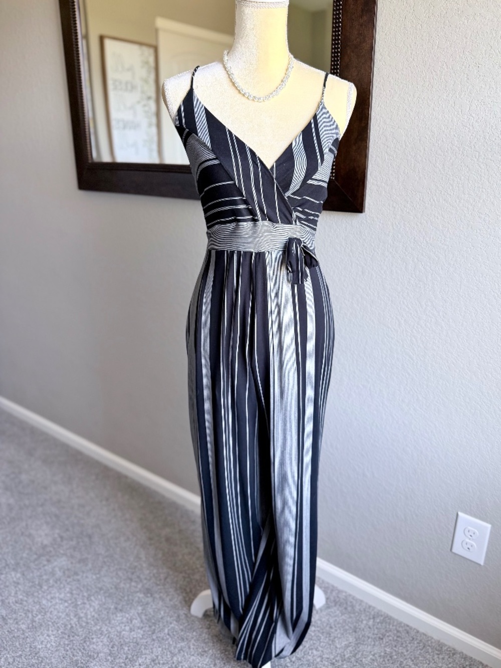 Women’s Wide Leg Jumpsuit Size S Striped Deep V Neck Nautical Vibes